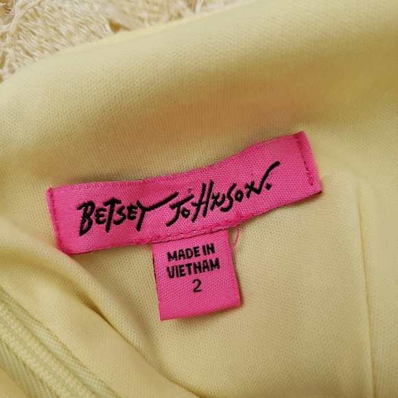 Betsey Johnson Pale Yellow Lace Dress Size 2 - Picture 6 of 7